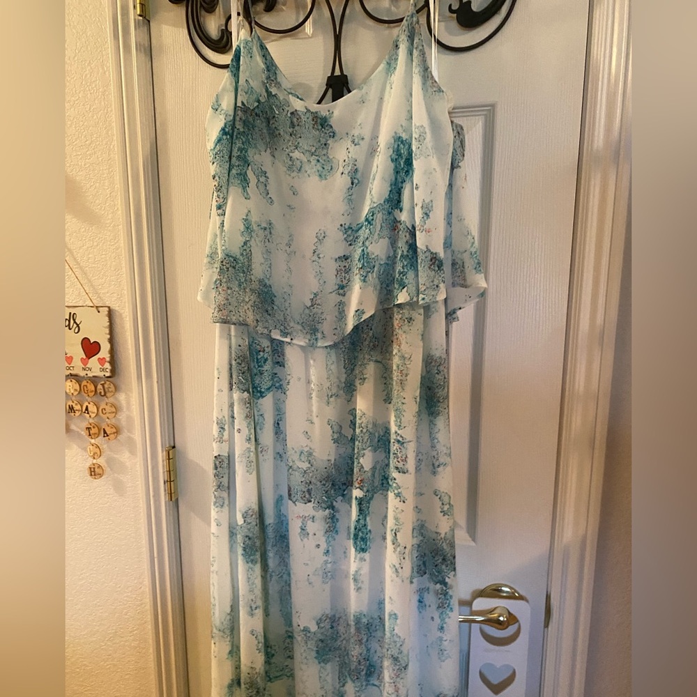 NWT Wossino Maxi Dress with matching Jewelry